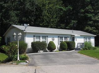 89 Lear Dr, Coventry, RI 02816
