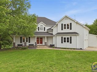 2641 Greenwood Dr, Ottawa, KS 66067