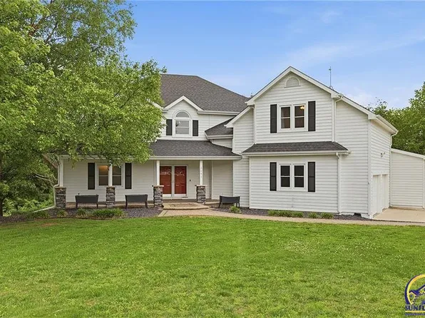 2641 Greenwood Dr, Ottawa, KS 66067