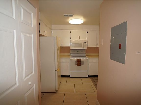 4th image of 101 Lake Ave NE APT 118