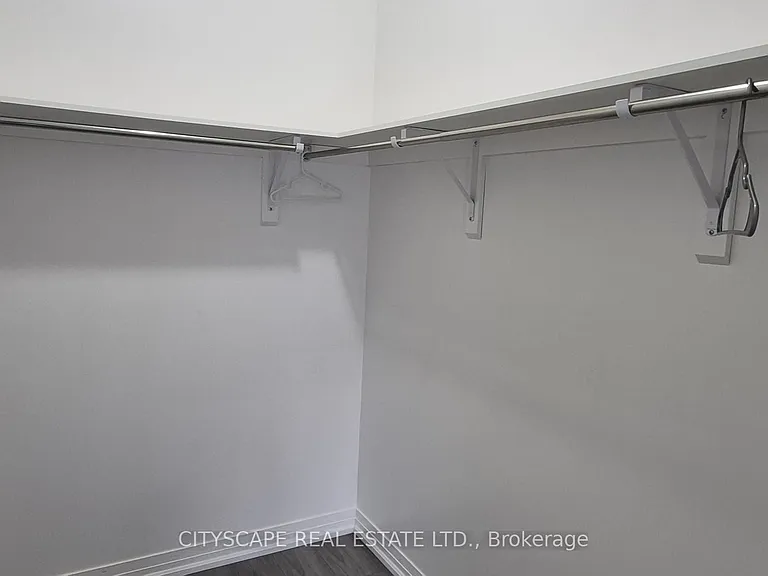 550 Grey St #28 — Photo 26