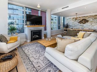 9 Smithe Mews, Vancouver, BC V6B 0B6