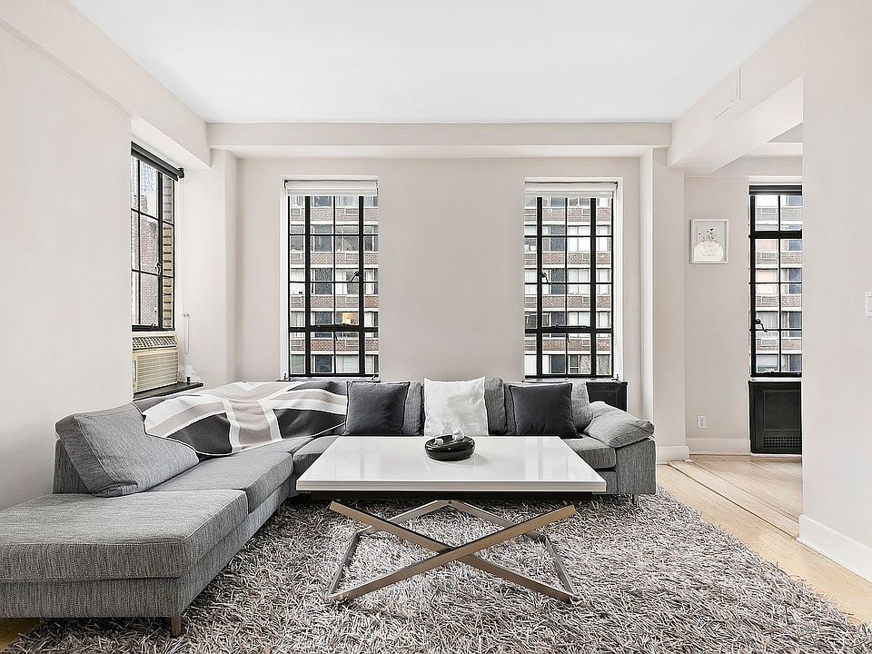 1st image of 333 W 56th St APT 10B
