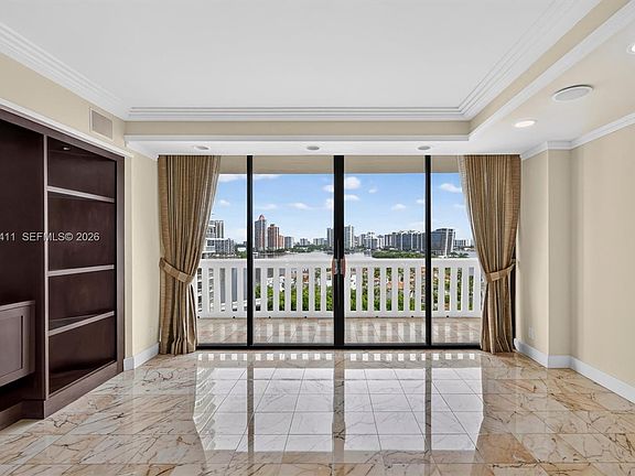 5th image of 3000 Island Blvd APT 1103