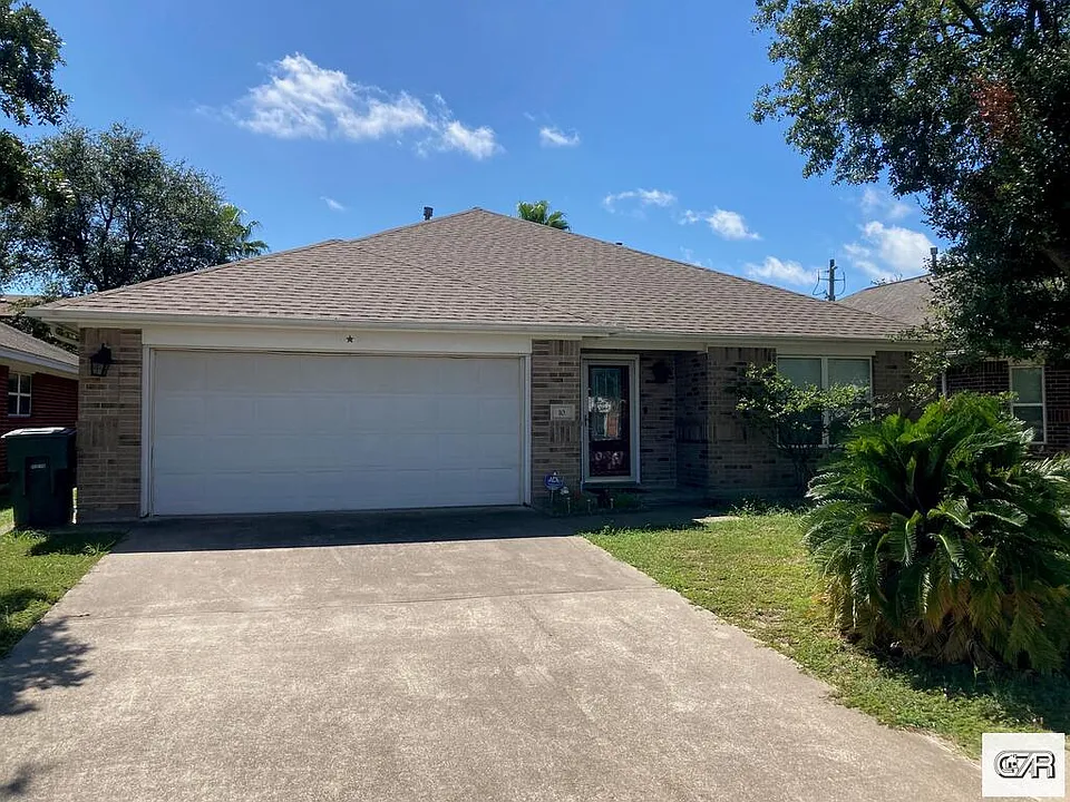 10 Clara Barton Ln