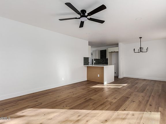 3rd image of 637 N SUNSET Drive