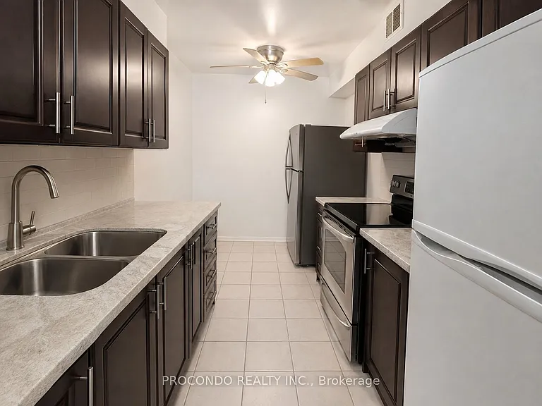 45 Silver Springs Blvd — Photo 9