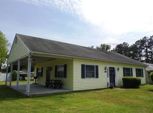 434 Marine Dr, Dunnsville, VA 22454