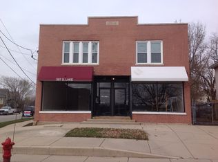 597 S Lake St, Aurora, IL 60506