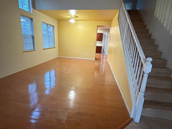 4th image of 1220 King Loop