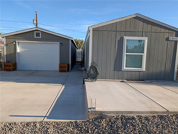 2nd image of 1919 Coral Isle Dr