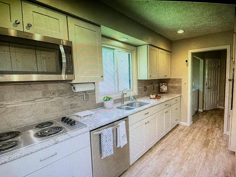53 Woodleaf — Photo 12