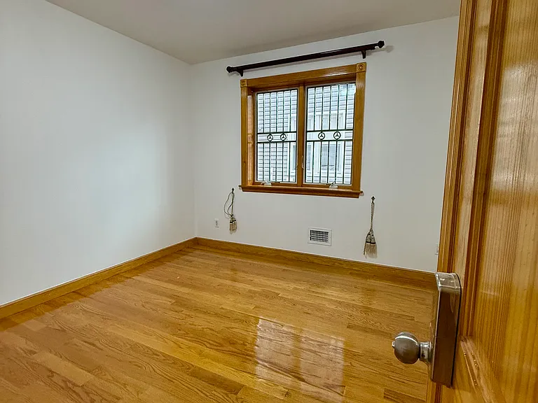 4222 Utopia Pkwy #1 — Photo 5