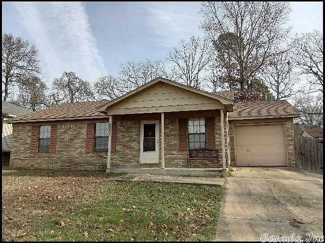 2nd image of 3801 Stonehedge Dr