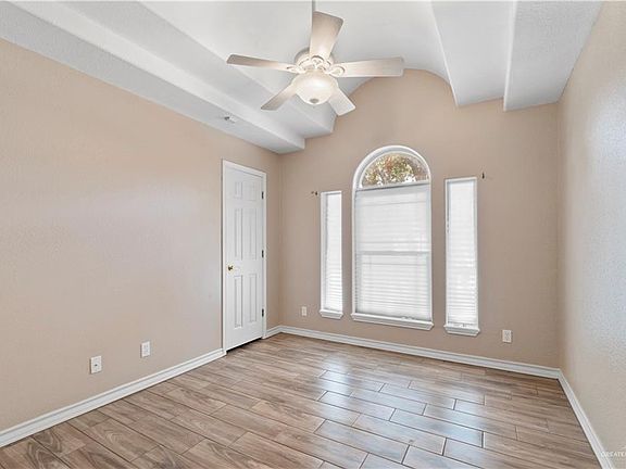 5th image of 4600 W Hackberry Ave