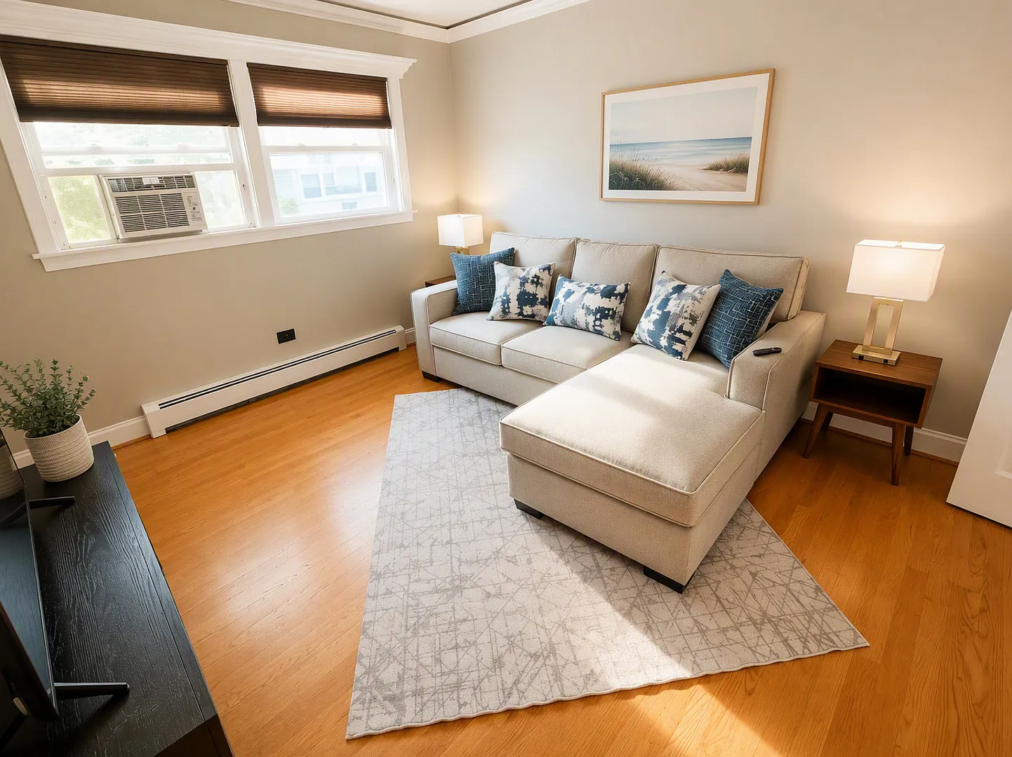 1 bed, 750 sqft, $2,400 — Photo 3