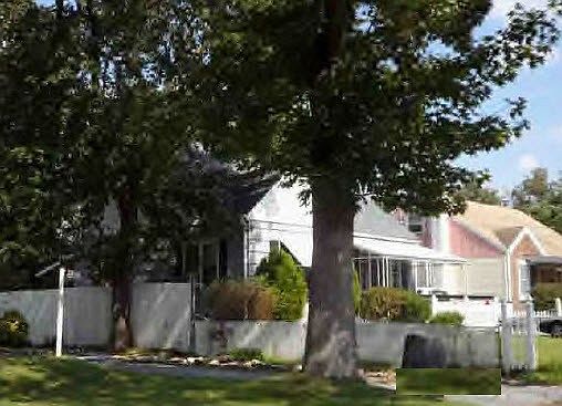2nd image of 106 Bortle Ave