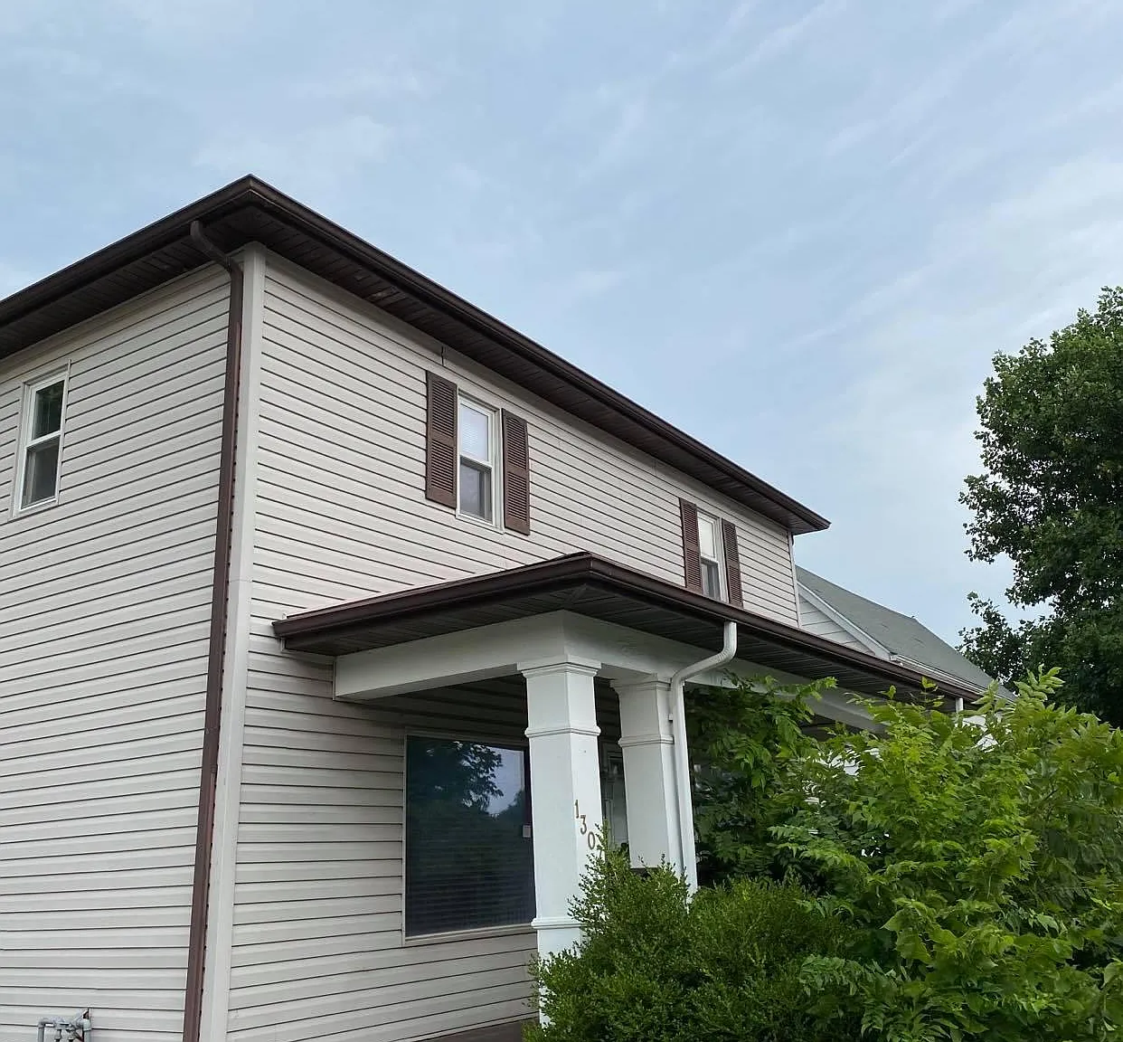 3 bed, 1.5 bath, 1400 sqft, $1,450 — Photo 1
