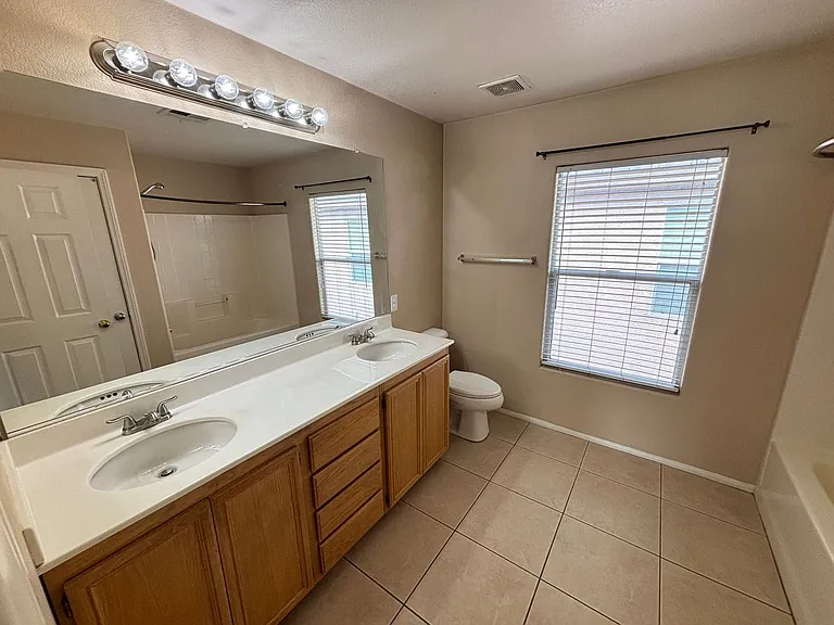 5052 Diamond Ranch Ave — Photo 32