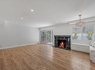 5344 Calatrana Dr, Woodland Hills, CA 91364