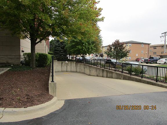 3rd image of 4811 N Olcott Ave Unit 404