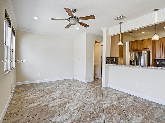 5th image of 11900 SW 27th St Unit 1003
