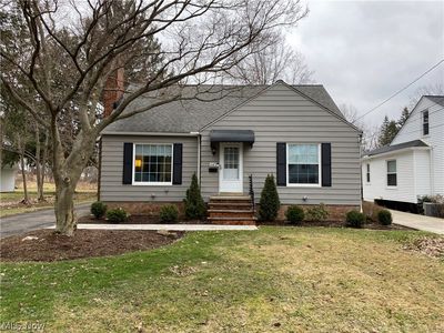 1547 Sunview Rd, Lyndhurst, OH, 44124