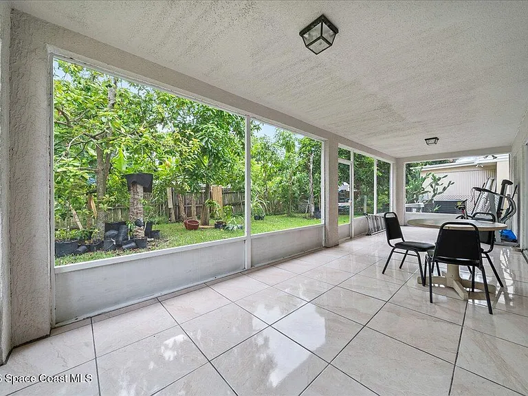 4635 Elena Way — Photo 25