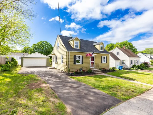 12 Pleasant Drive, Hamden, CT 06514
