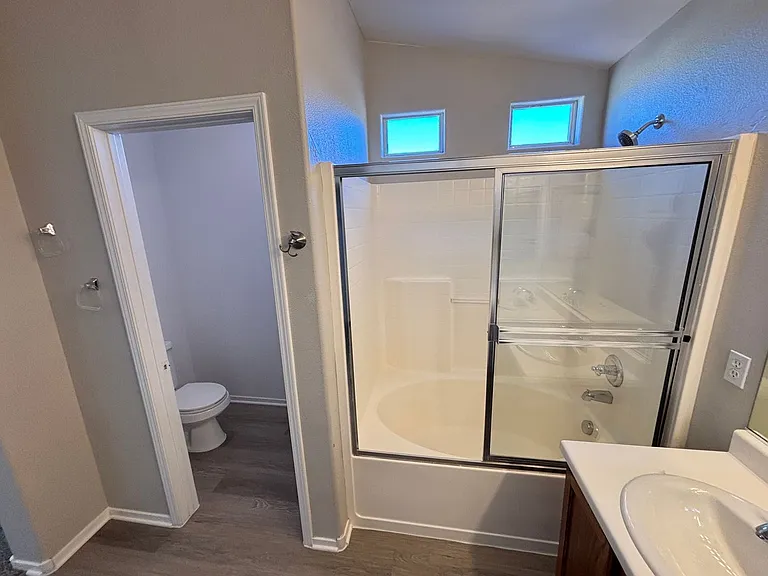 10413 Orange Port Ct — Photo 15