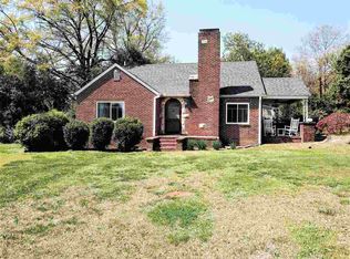 1515 Inman Rd, Wellford, SC 29385