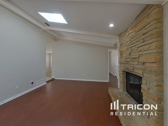 4th image of 1611 Kenlyn Dr