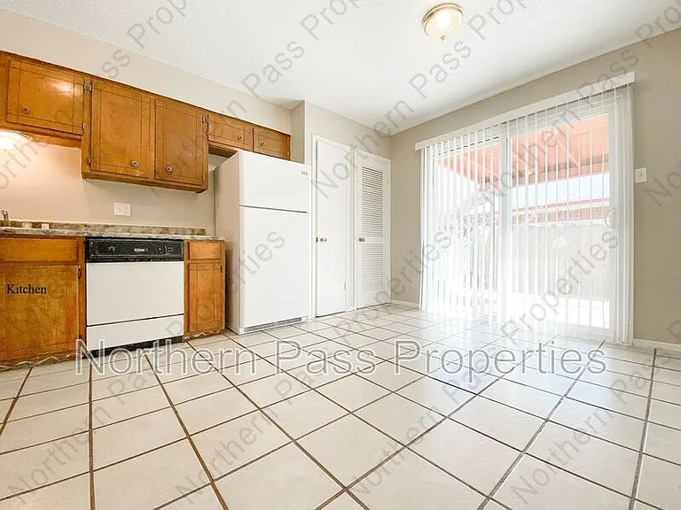 6435 Pizarro Dr — Photo 4