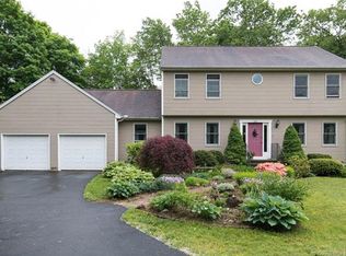 320 Hicks Ave, Meriden, CT 06451