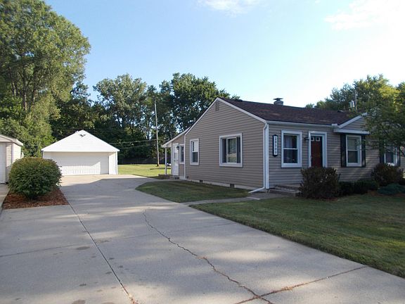 2nd image of 28500 Clarita St