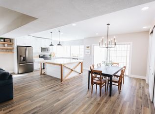 3222 E Rock Wren Rd, Phoenix, AZ 85044