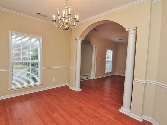 5th image of 8699 Rogers Park Ave