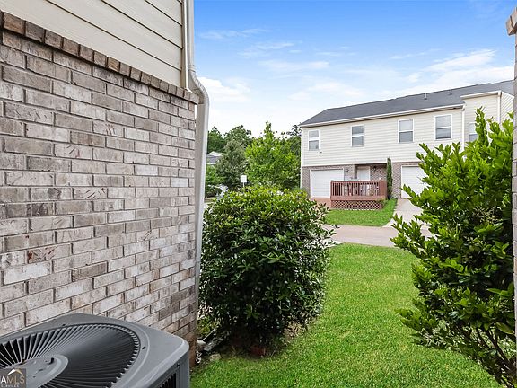 4th image of 1515 Hydrangea Ln