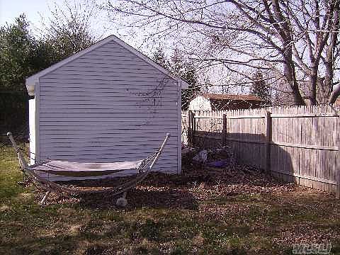 4th image of 23 Ross Ln