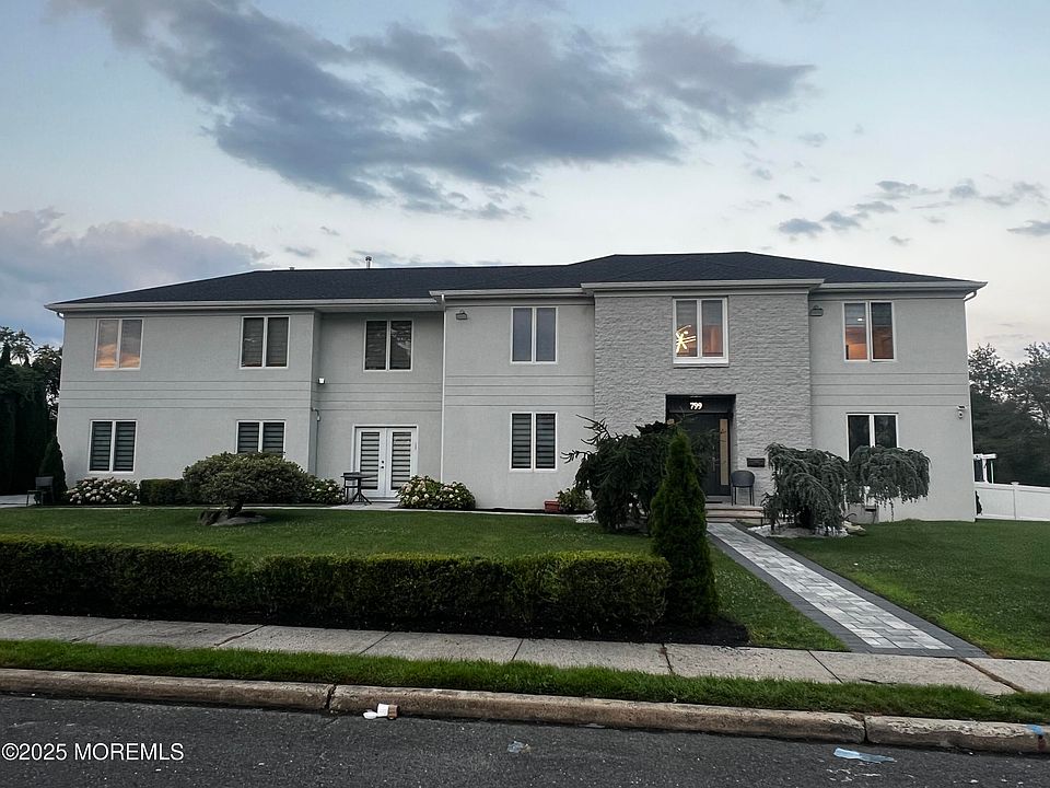 1st image of 799 Bowyer Ave