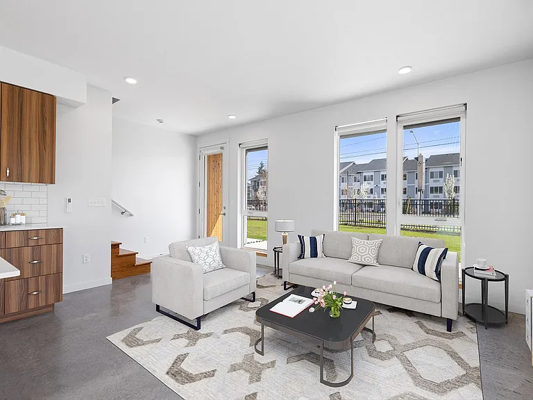 Ellis Apartments — Photo 15