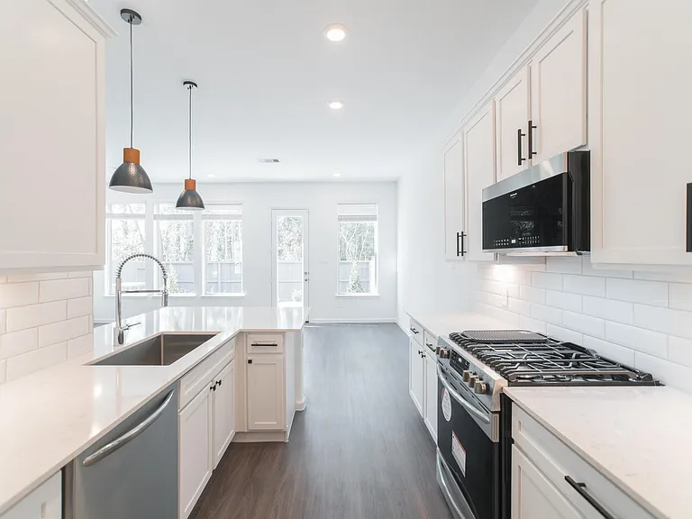 670 Royal Arch Dr — Photo 20