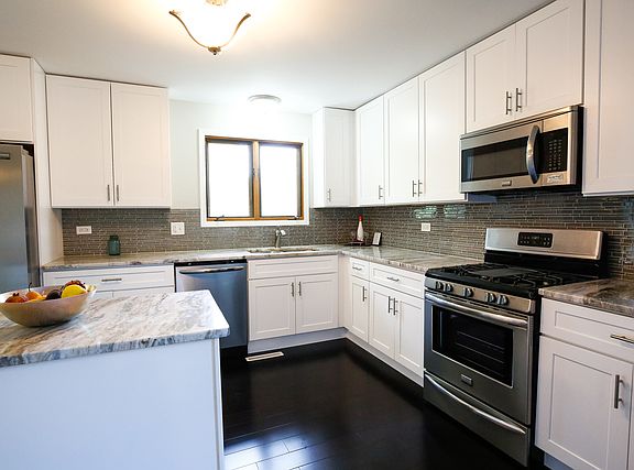 3rd image of 15373 Natalie Dr