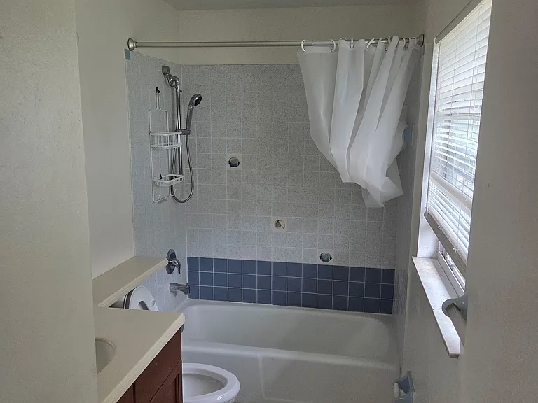 3008 Poinciana Cir — Photo 12