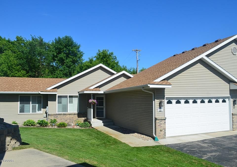 1st image of 25 Park Ln Unit 11