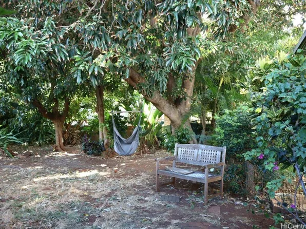 1144 Hunakai St, Honolulu, HI 96816
