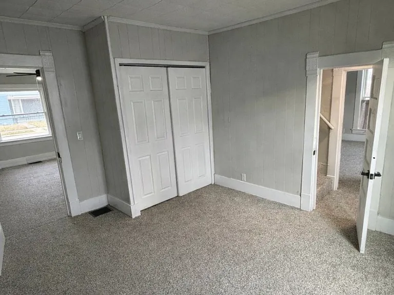 1135 N Bell St — Photo 10