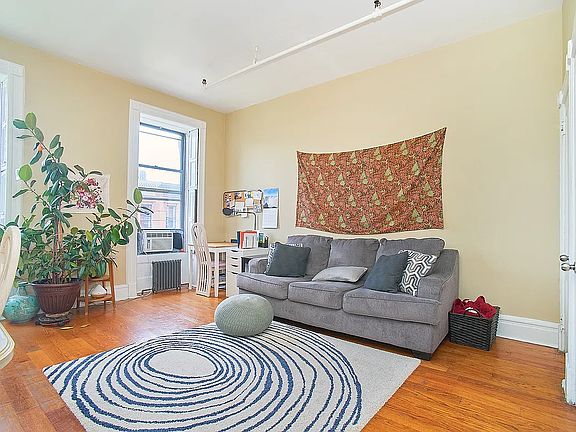 3rd image of 343 W 121st St APT 2