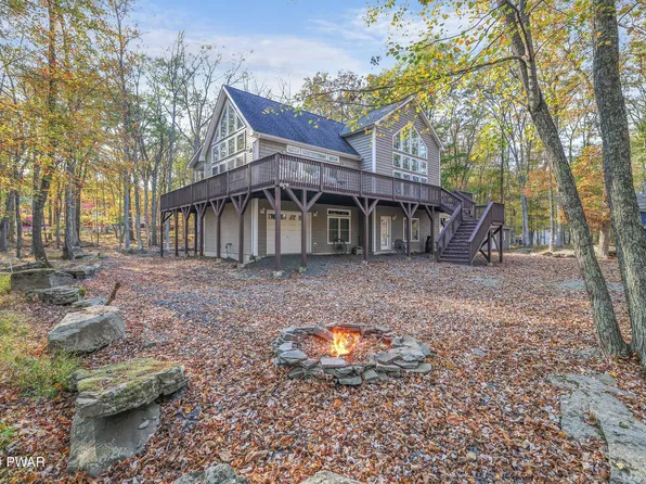 288 Falling Waters Blvd, Lackawaxen, PA 18435