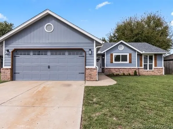 606 W 20th St S, Claremore, OK 74019